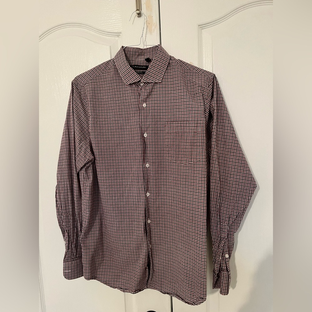 Dress Shirt, button up, 15 a 15.5 collar, 34-35 sleeve. $13